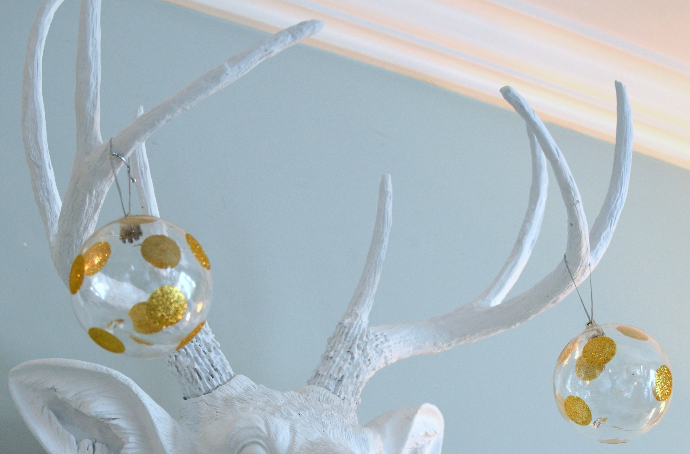 Oh deer, I think I love you. {Faux Taxidermy - Near & Deer ...