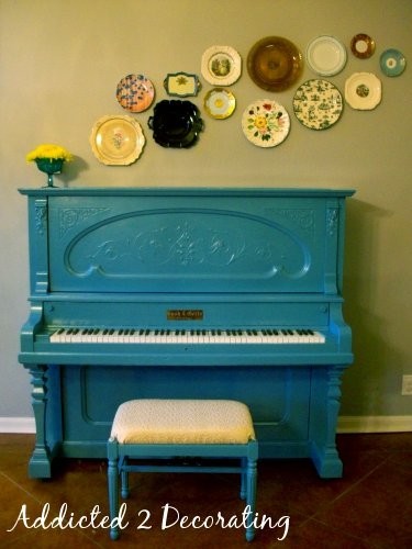 Painting a piano turquoise