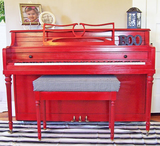 Painting a piano red