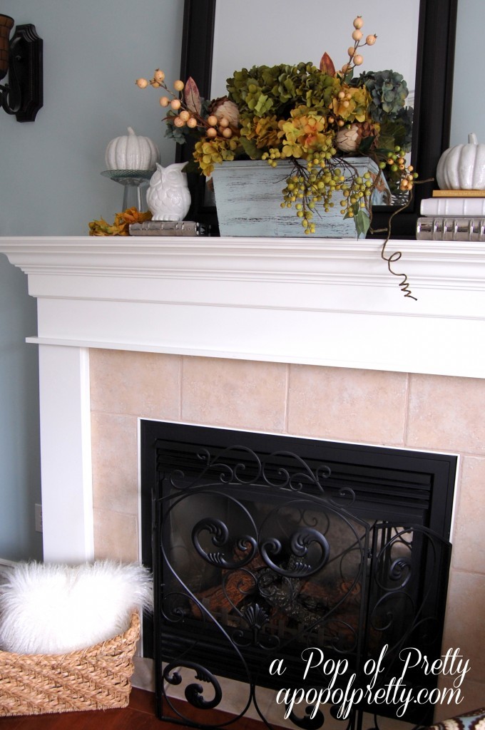 Fall Mantel Decorating