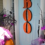 Halloween decorating ideas door Boo