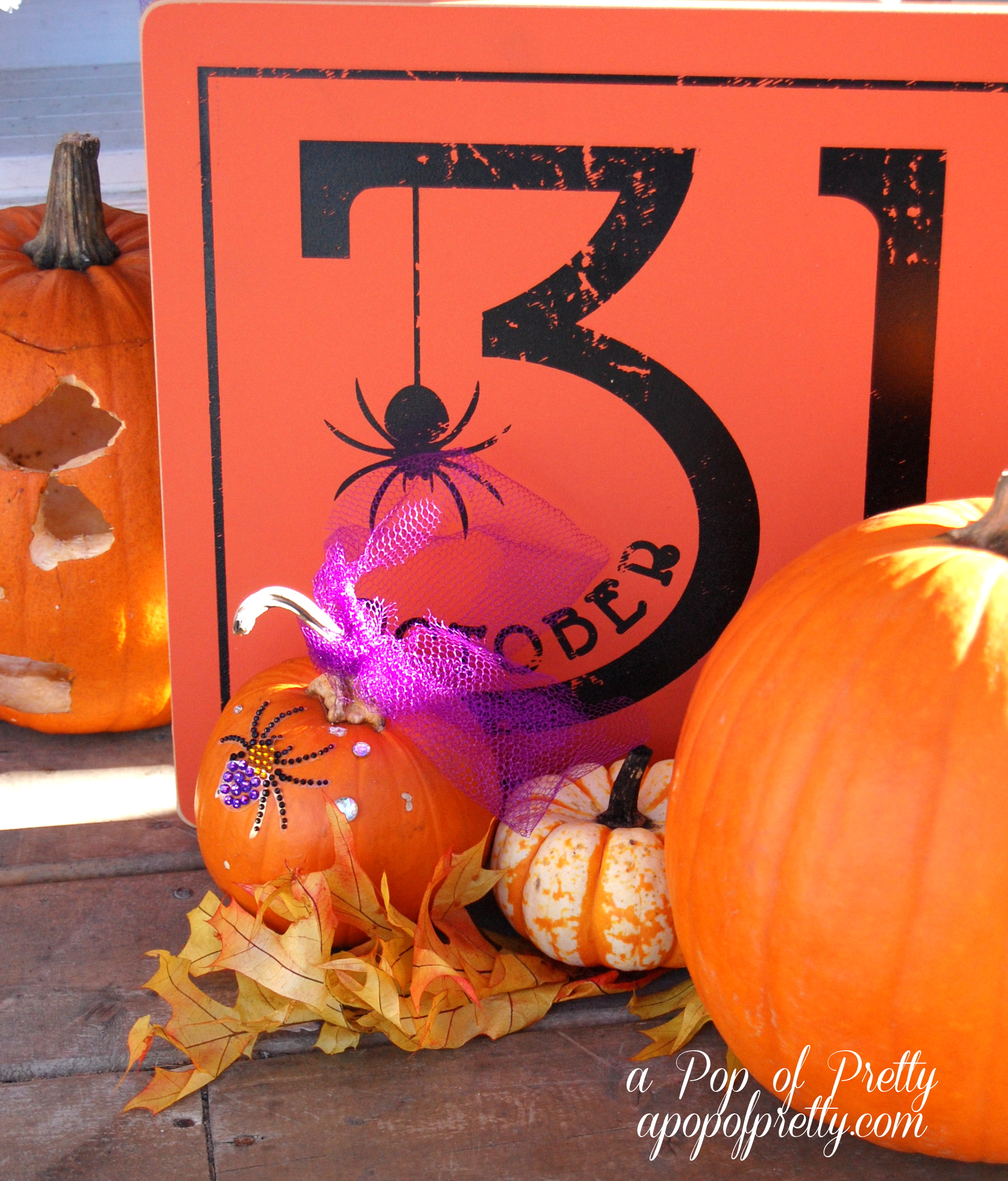 Our Halloween Front Porch {Giant Glittery “Boo” Letters & Ghostly Urns}