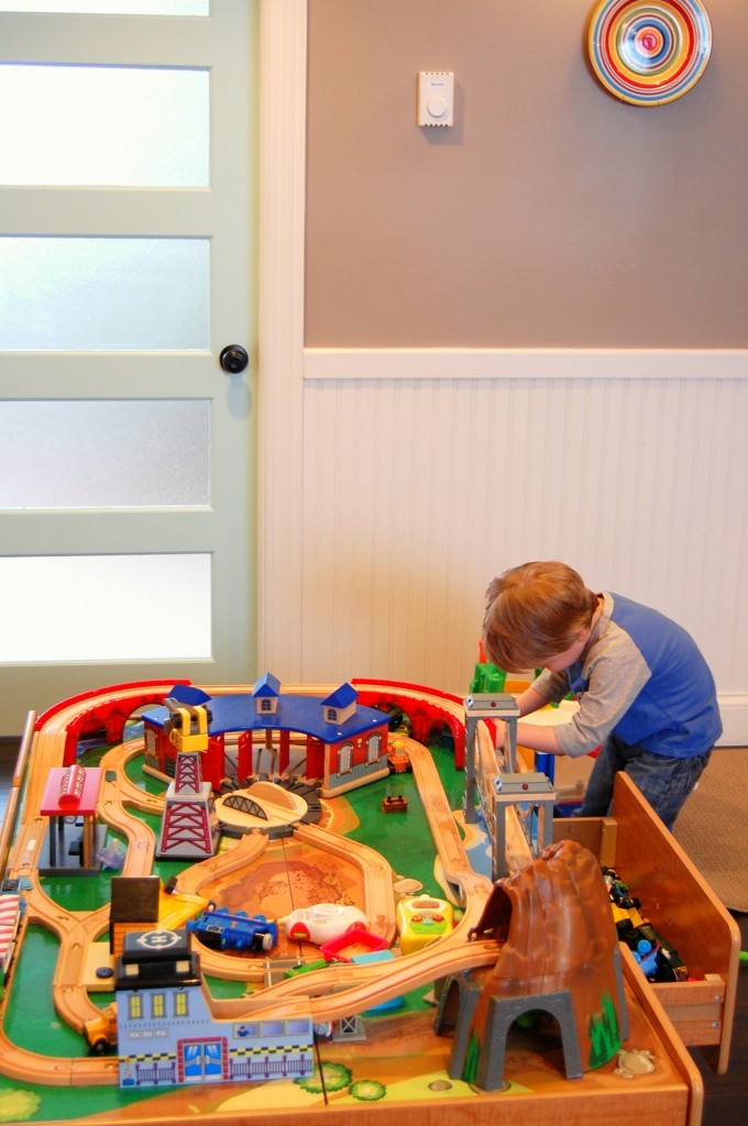 Kidcraft train track