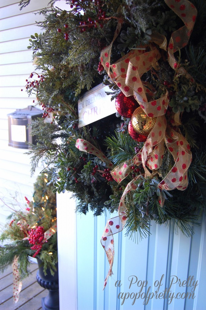 How to make a Christmas wreath