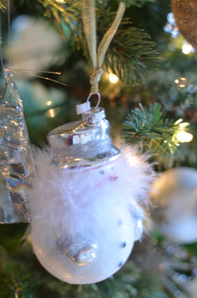 Our Gold and White Christmas Tree Christmas Tree Decorating Ideas - A