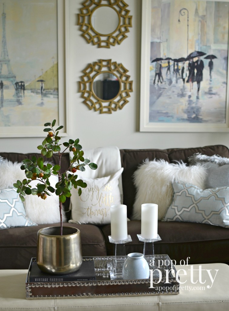 Canadian bloggers home tour - a pop of pretty - living room decor