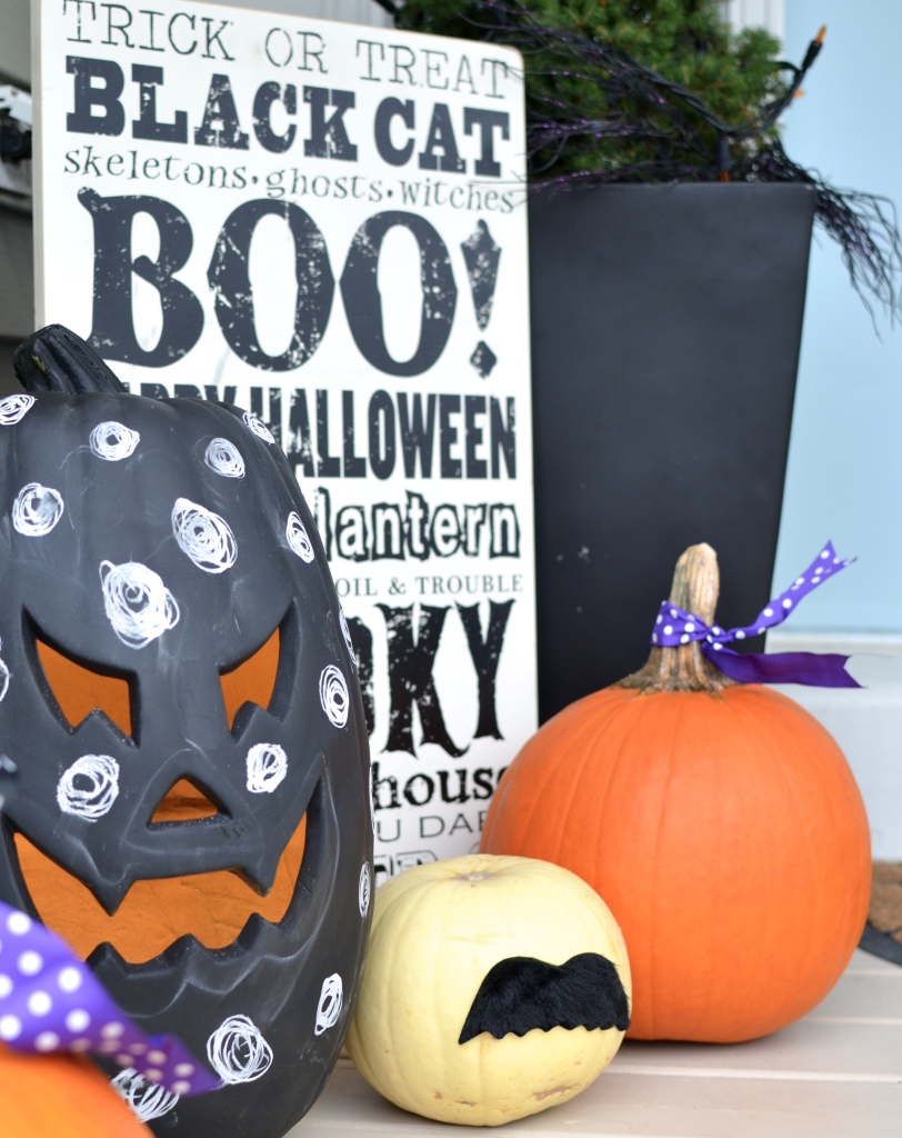 no carve pumpkin ideas - chalkboard pumpkin