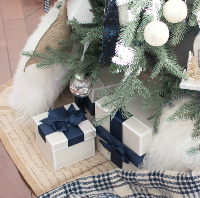 navy Christmas decor 5