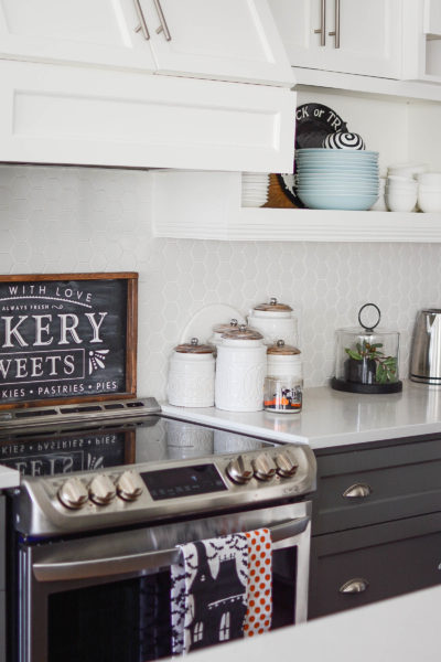 Simple Halloween decorating kitchen