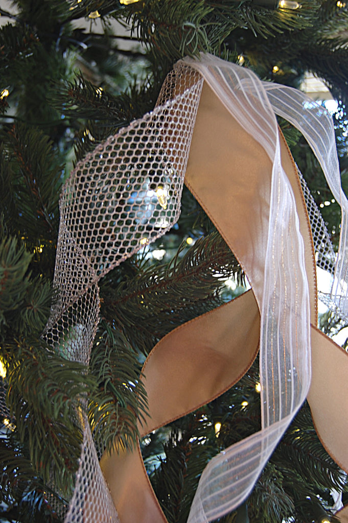 how to put ribbon on a tree