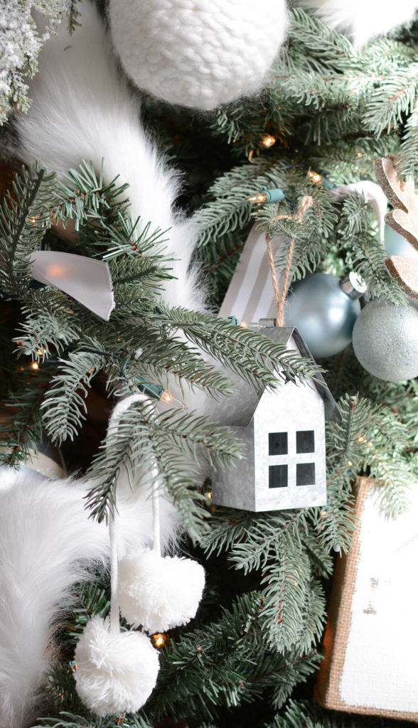 Simple White Christmas Home Tour 2018 - A Pop of Pretty Blog