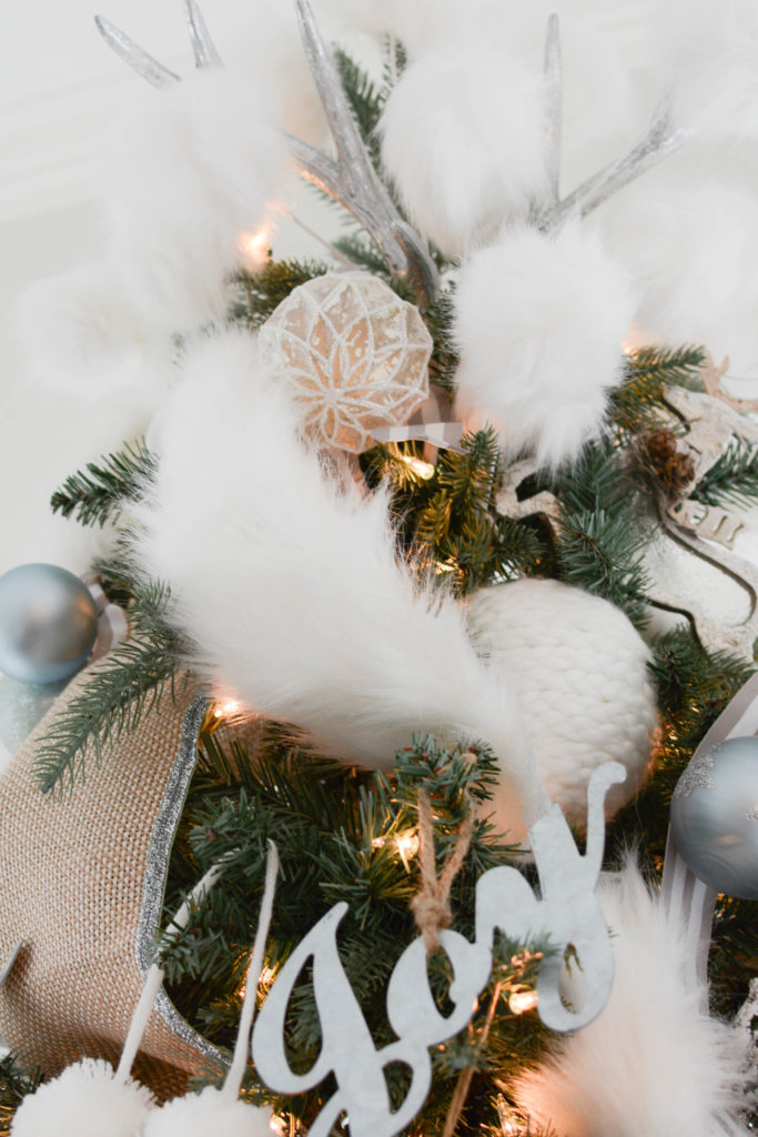 Simple White Christmas Home Tour 2018 - A Pop of Pretty Blog