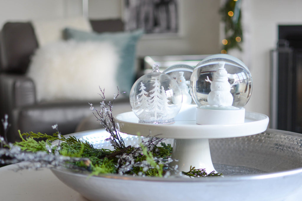 Simple White Christmas Home Tour 2018 - A Pop of Pretty Blog