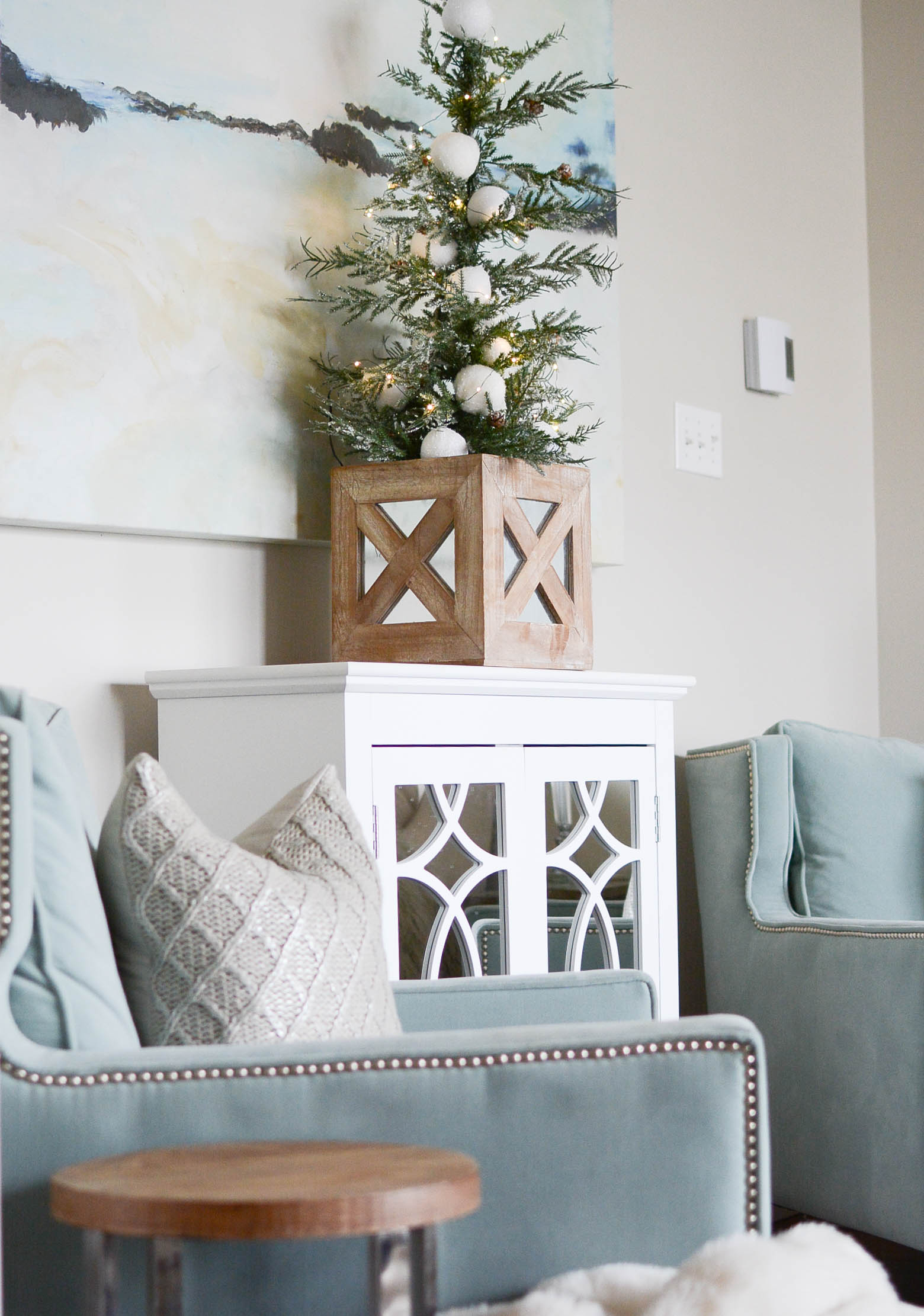 Simple White Christmas Home Tour 2018 - A Pop of Pretty Blog