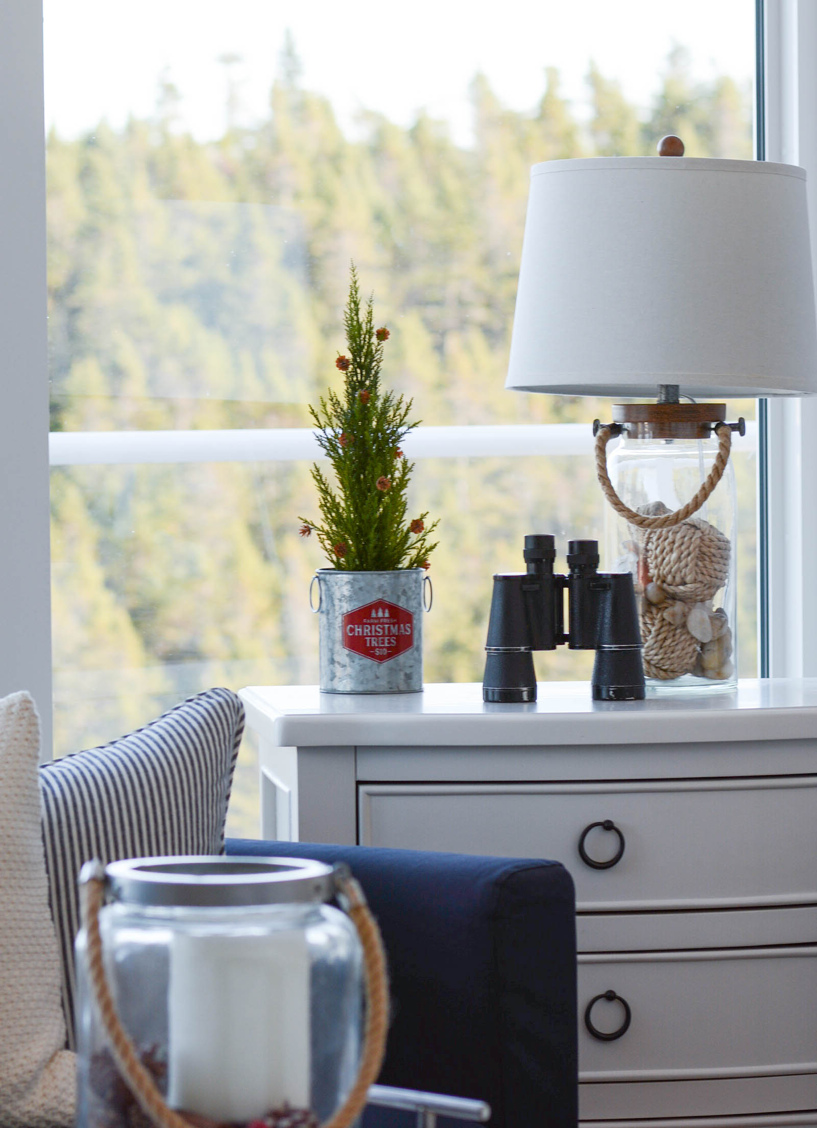 Cozy Lakehouse Vibe for Christmas 5 Decor Tips A Pop of Pretty