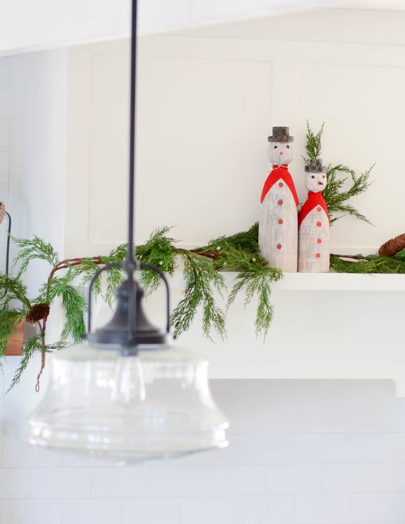 decorate a kitchen for Christmas
