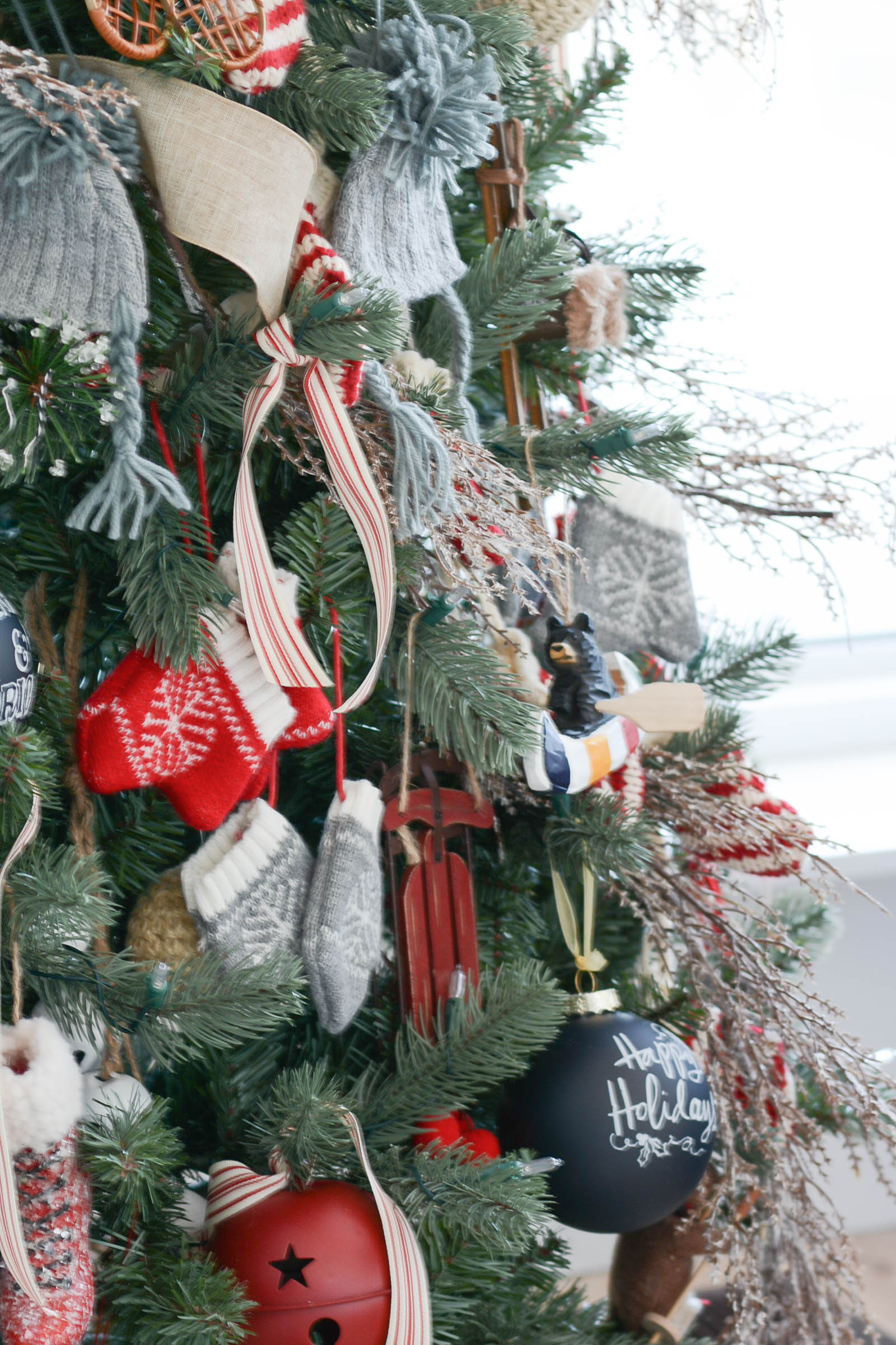 Cabin Themed Tree (Lakehouse Christmas)