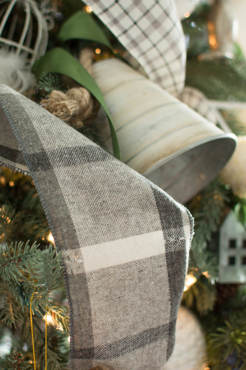 How Much Ribbon for Christmas Tree? (+ All Things Ribbon!) A Pop of Pretty