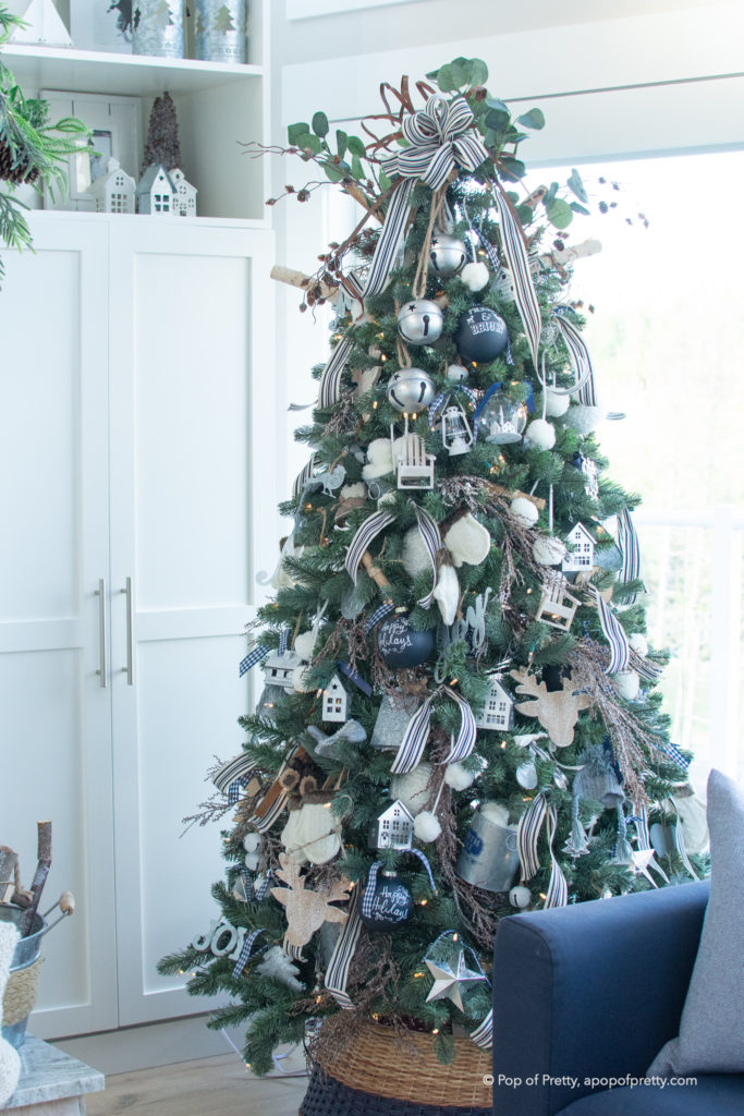 Rustic Christmas Tree (How to Get That Farmhouse Look) - A Pop of Pretty