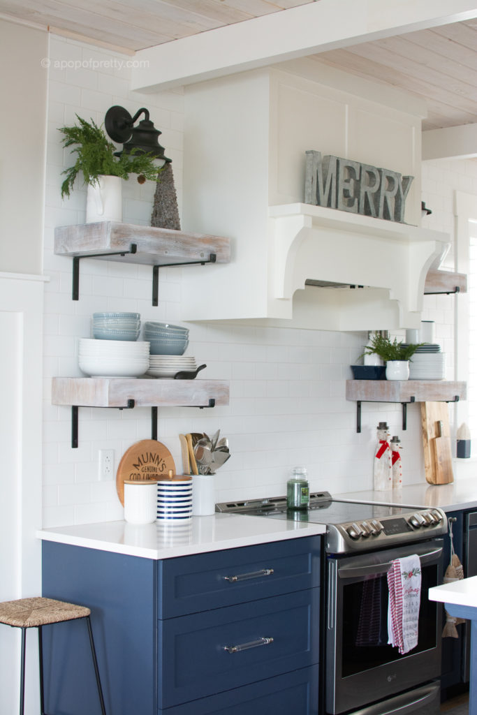 cottage Christmas kitchen